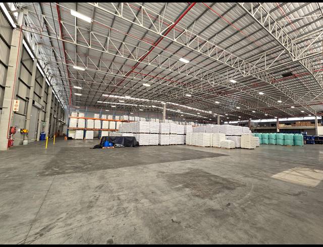 6,569M² WAREHOUSE TO LET IN BELLVILLE SOUTH INDUSTRIA